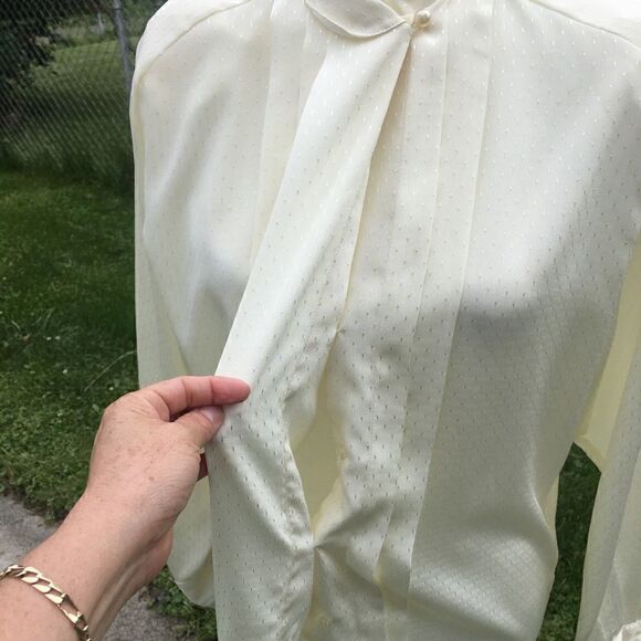 VINTAGE BLOUSE - Picture 9 of 11